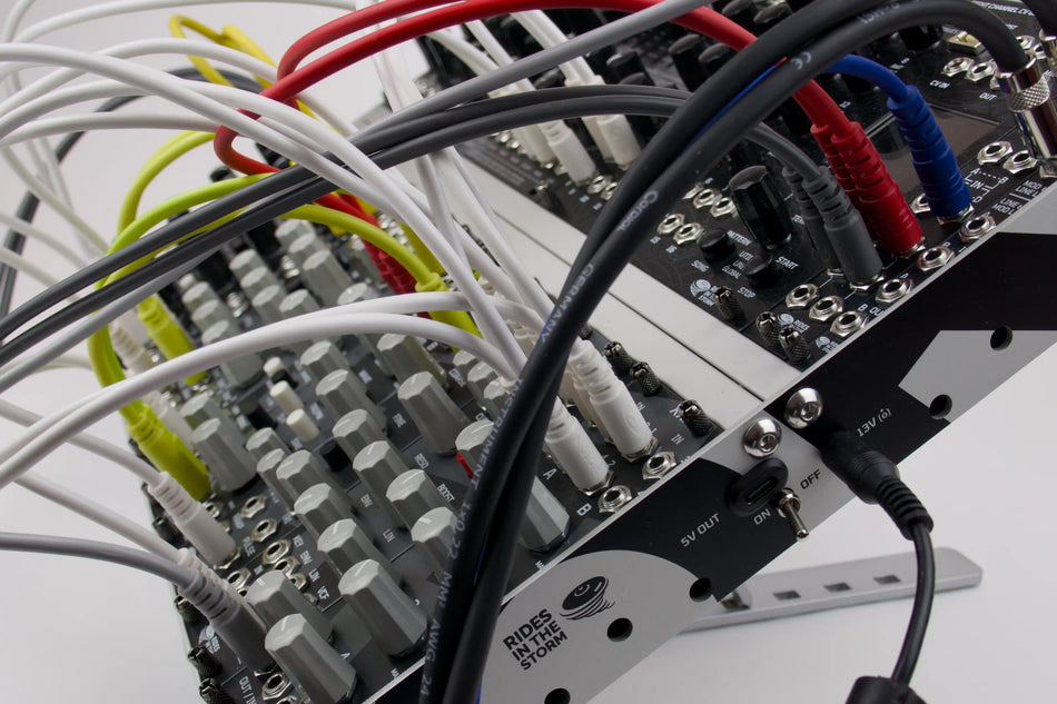 Rides In The Storm Stormnest - 2x 68HP Eurorack case